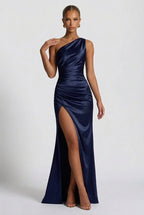 Women's maxi dress with front slit