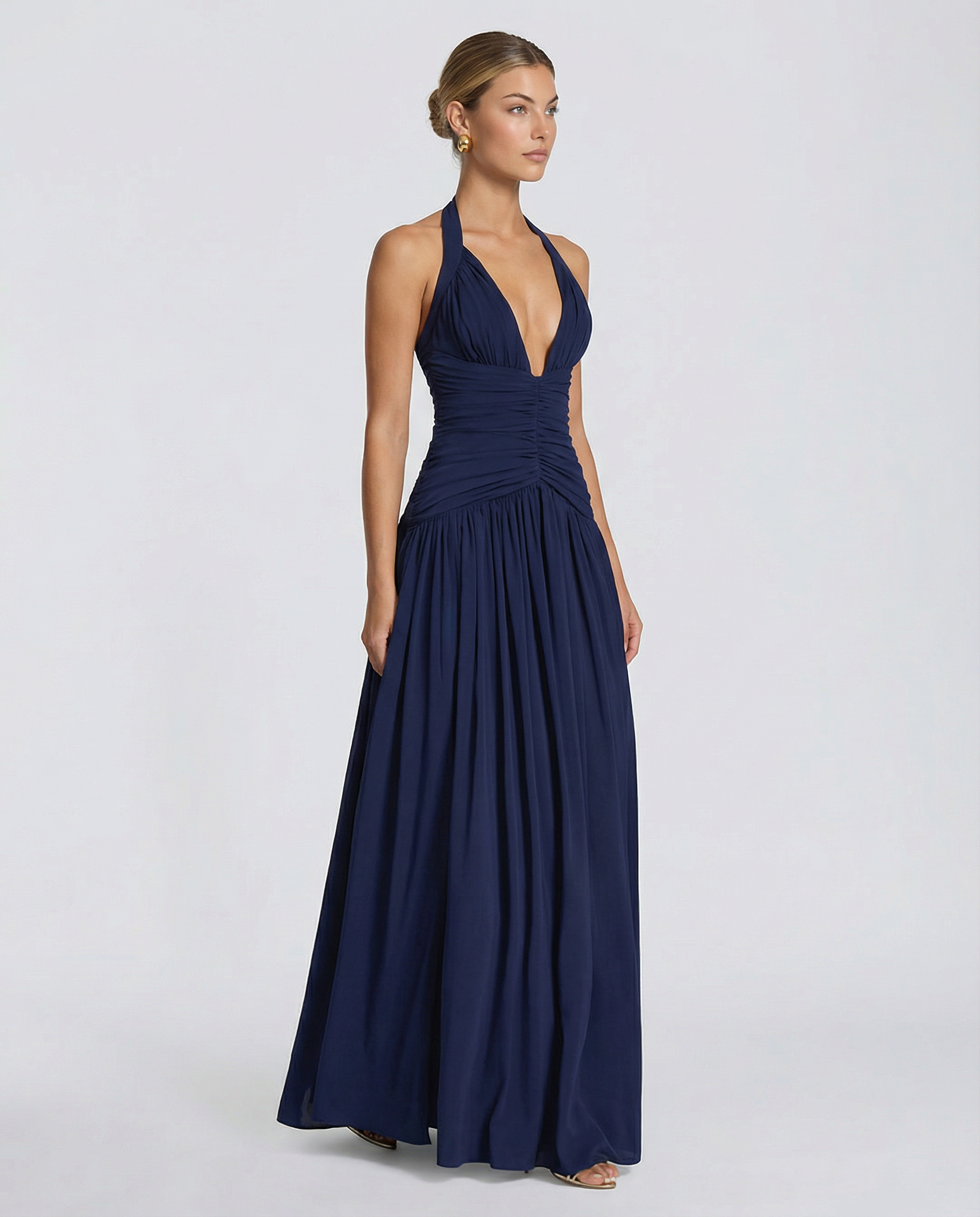 Women's maxi dress with halter neck and ruched corset