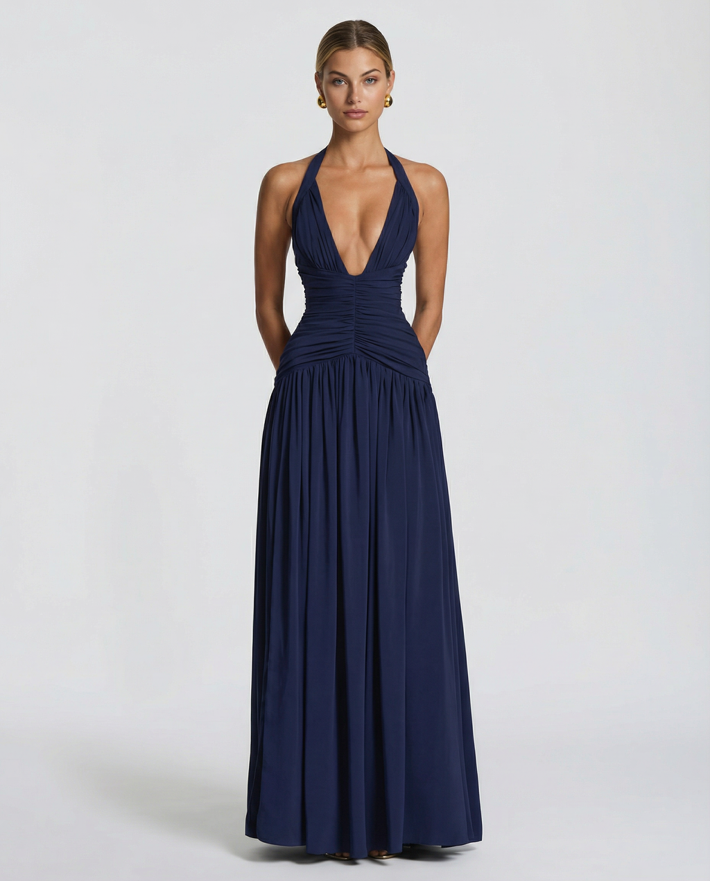 Women's maxi dress with halter neck and ruched corset