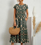 Women's midi dress with floral print and pockets