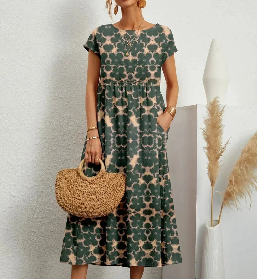 Women's midi dress with floral print and pockets