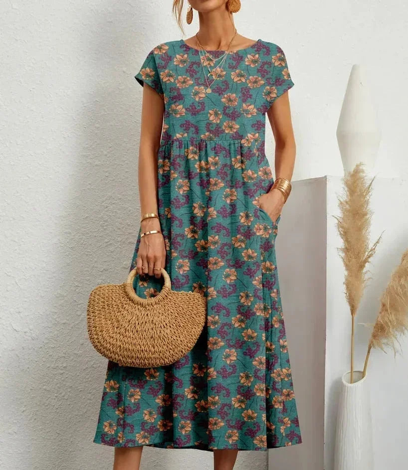Women's midi dress with floral print and pockets
