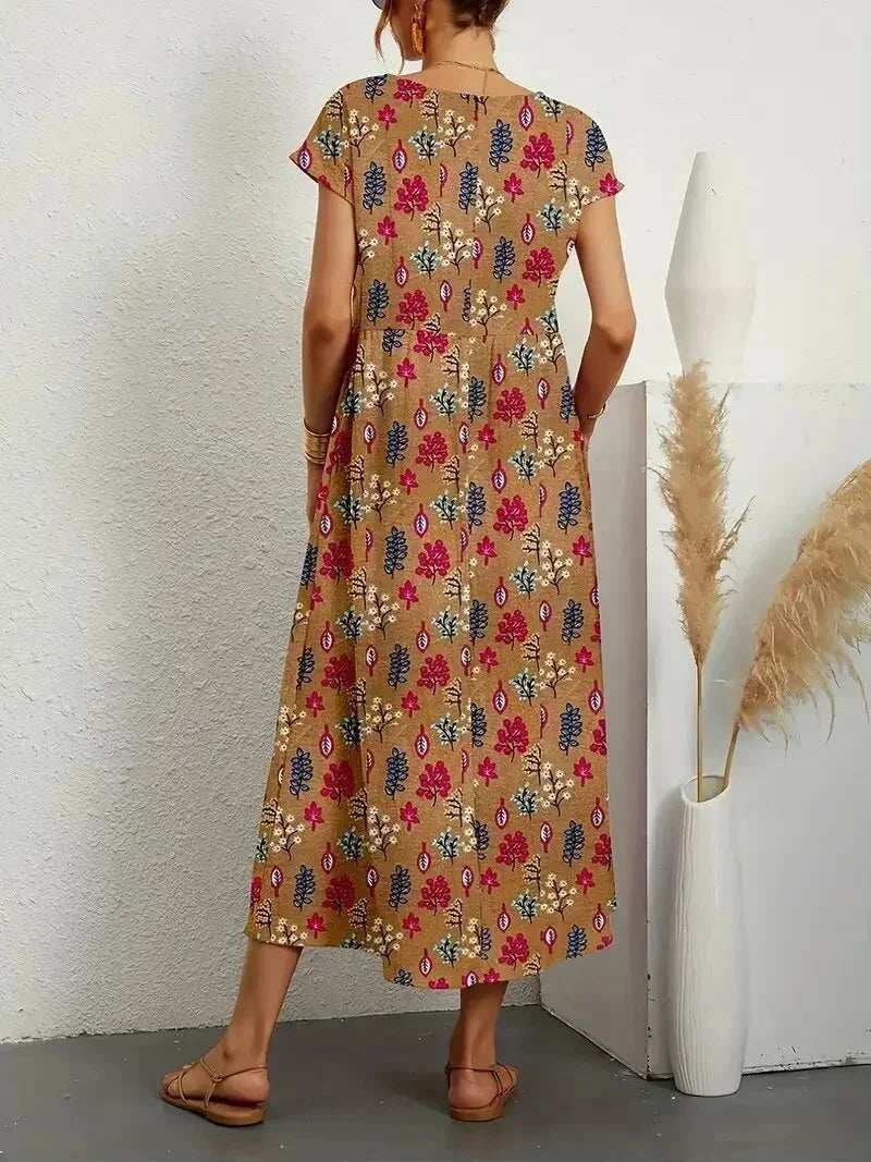 Women's midi dress with floral print and pockets