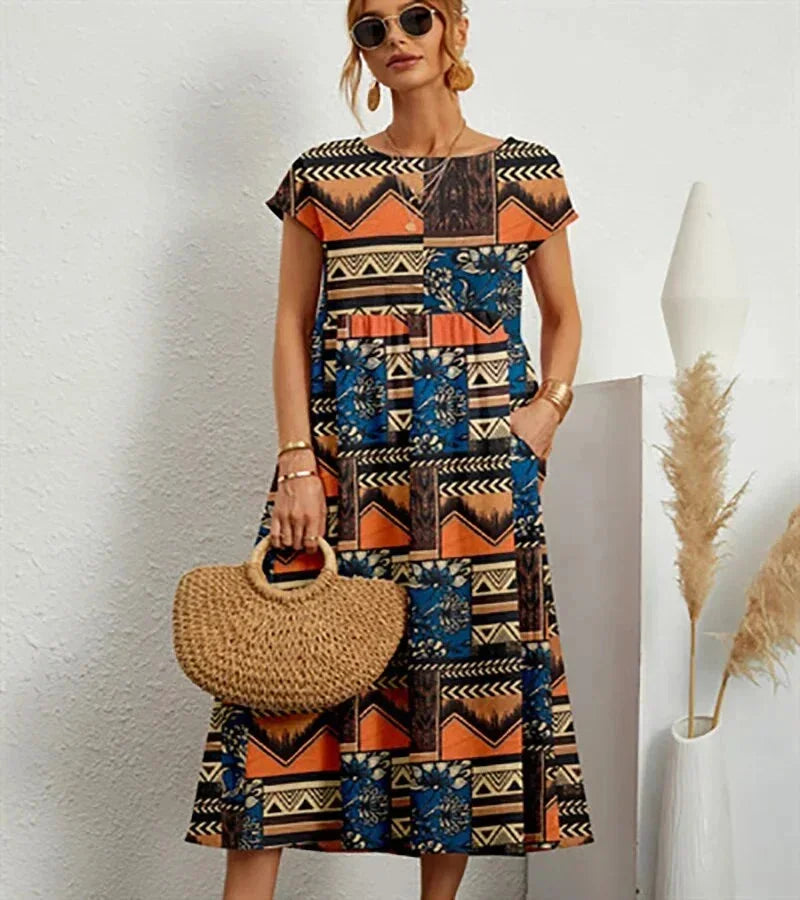 Women's midi dress with floral print and pockets