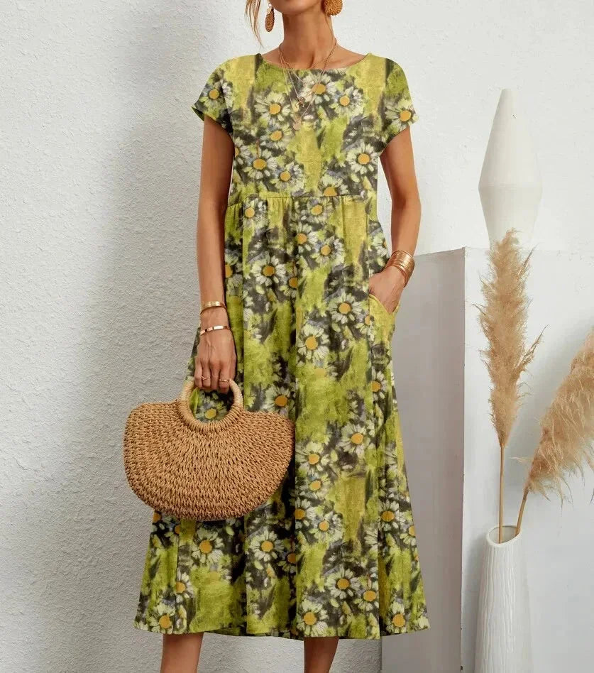Women's midi dress with floral print and pockets