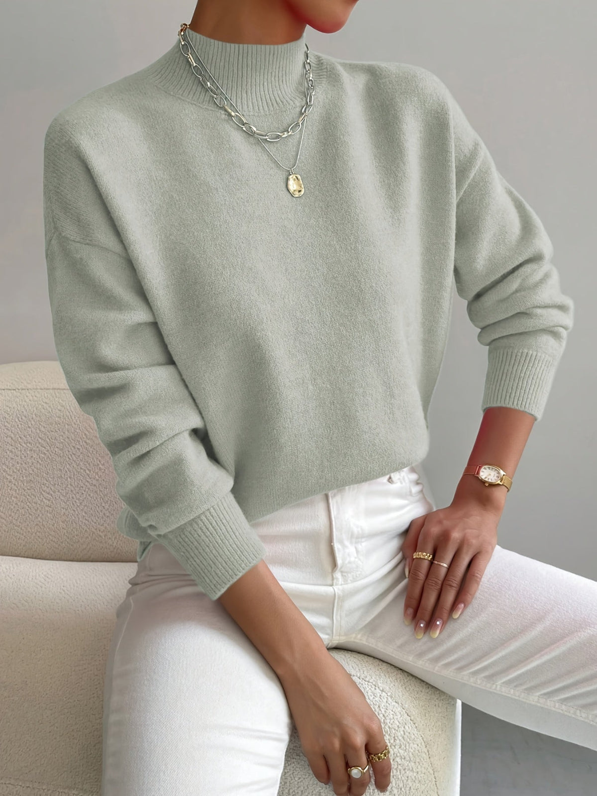 Women's mock-neck sweatshirt with ribbed trim