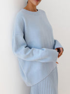Women's oversized crewneck knit sweater