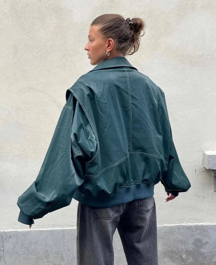 Women's oversized jacket with dropped shoulders and zip fastening