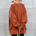 Women's oversized sweater with dropped shoulders and crew neck