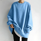 Women's oversized sweater with dropped shoulders and crew neck