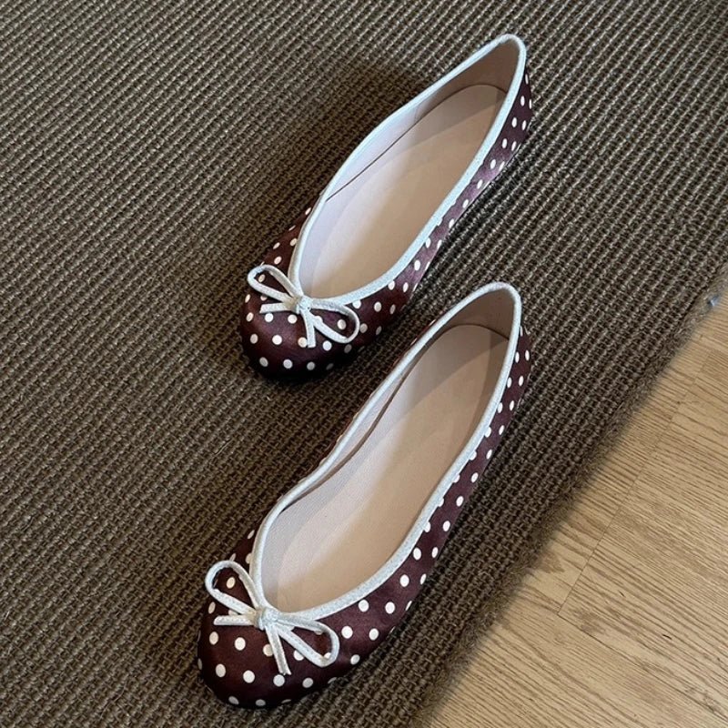 Women's polka dot bow ballet flats with contrast trim