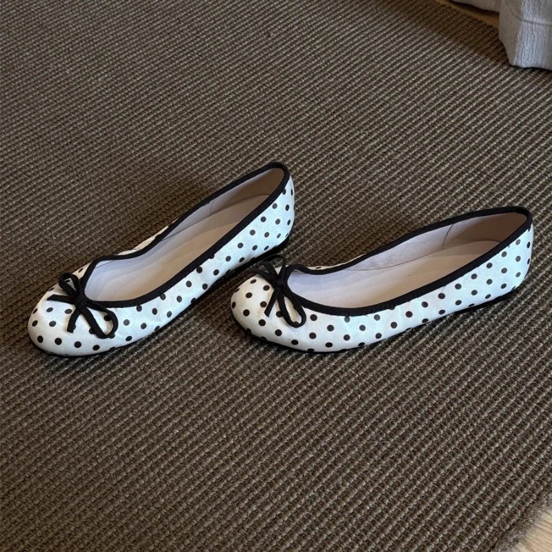 Women's polka dot bow ballet flats with contrast trim