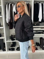 Women's quilted zip-front bomber jacket with long sleeves