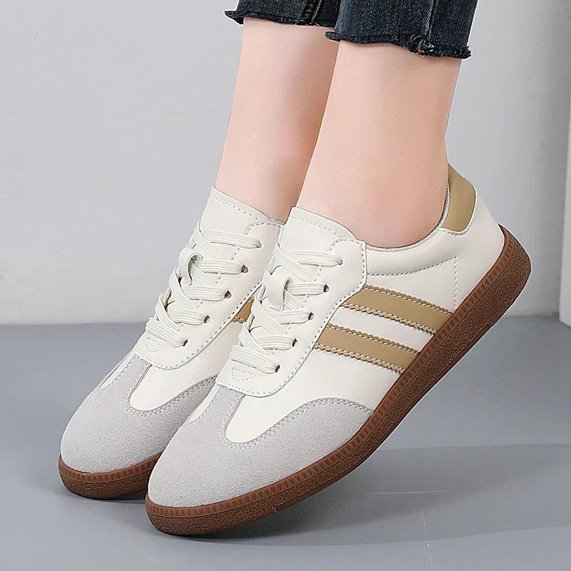 Women's retro stripe low-top sneakers with gum sole