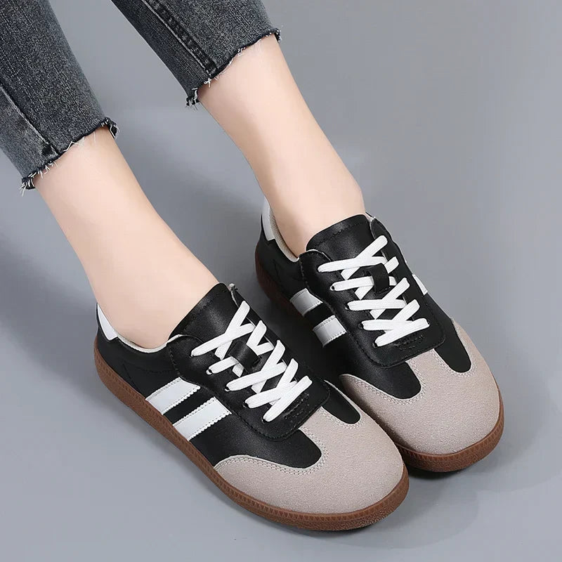 Women's retro stripe low-top sneakers with gum sole