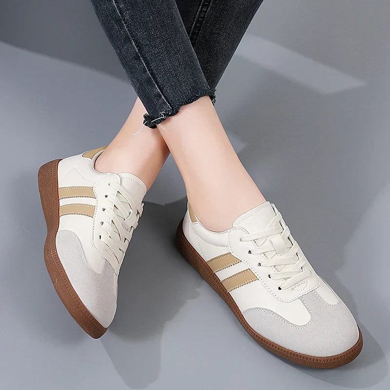 Women's retro stripe low-top sneakers with gum sole
