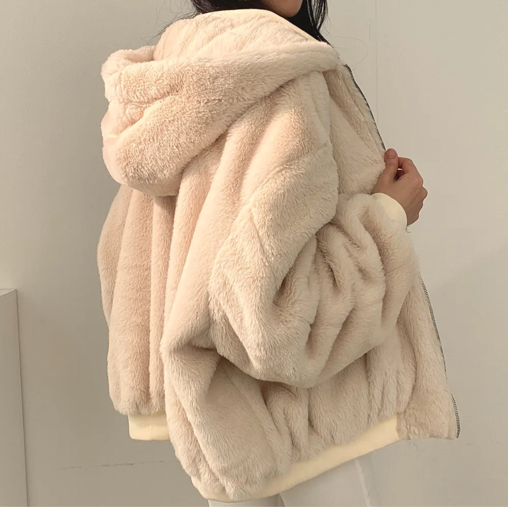 Women's reversible winter jacket with faux-fur interior