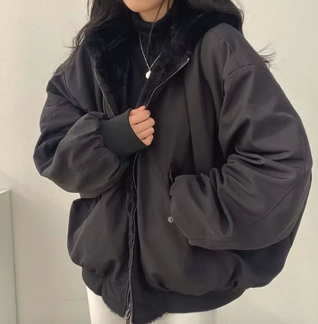 Women's reversible winter jacket with faux-fur interior