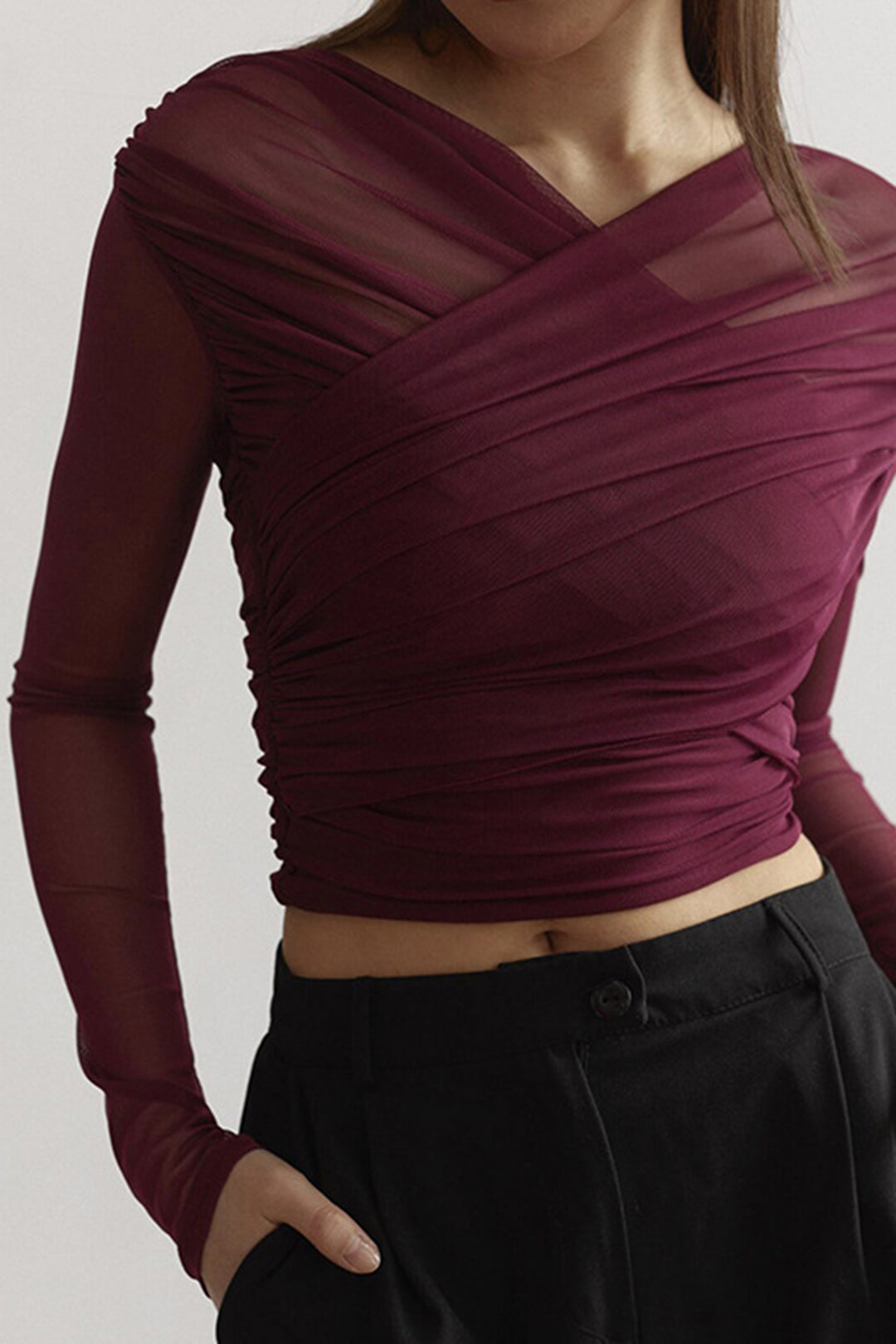 Women's ruched long sleeve crop top