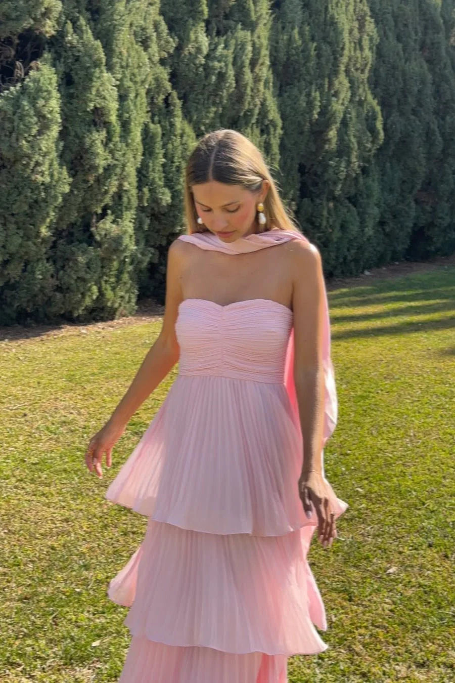 Women's ruched sweetheart maxi wedding guest dress