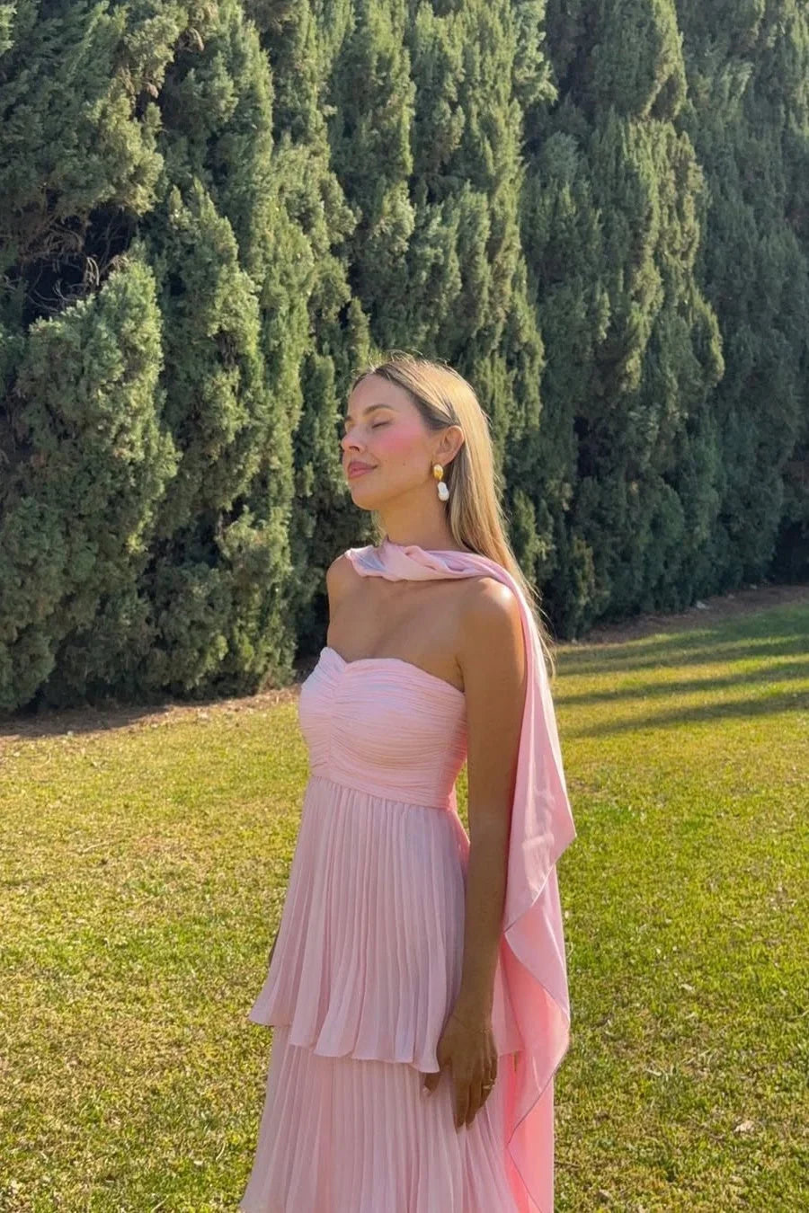 Women's ruched sweetheart maxi wedding guest dress
