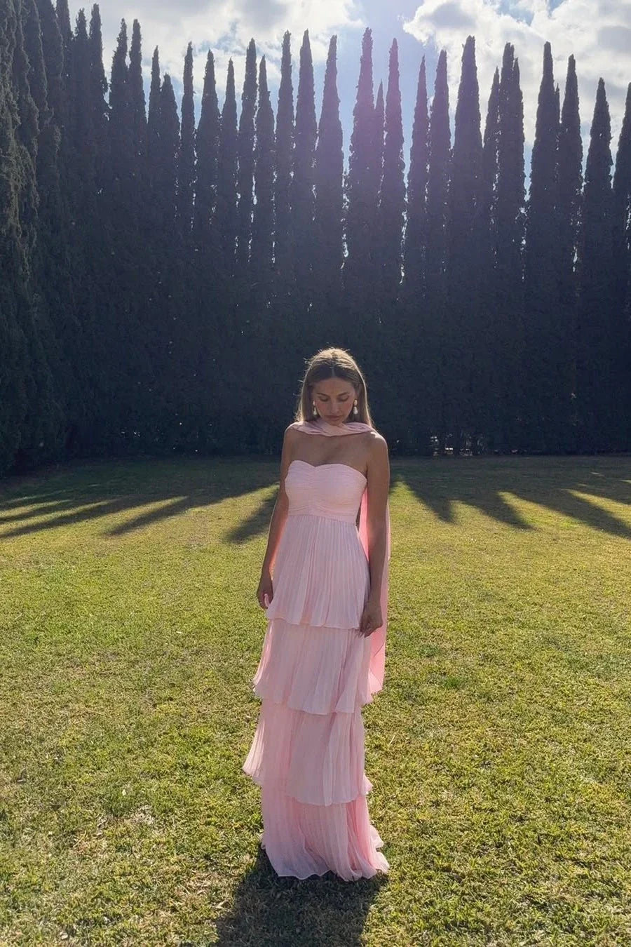 Women's ruched sweetheart maxi wedding guest dress