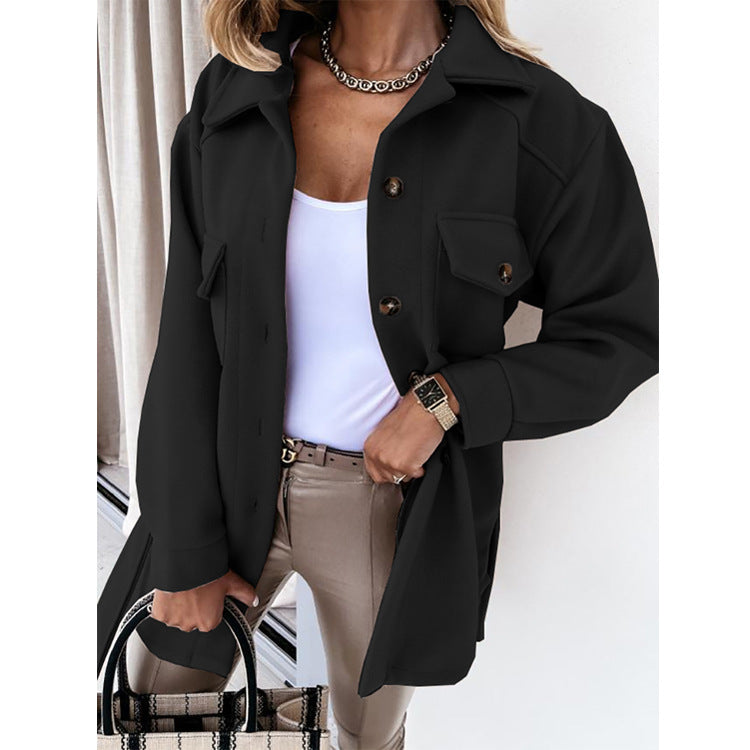 Women's structured jacket with front closure
