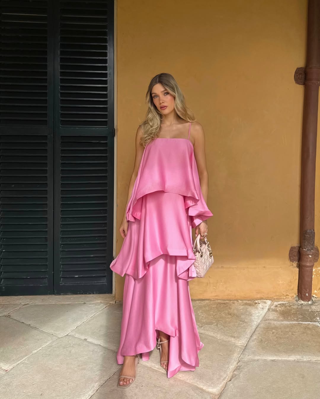 Women's tiered ruffle spaghetti strap maxi wedding guest dress