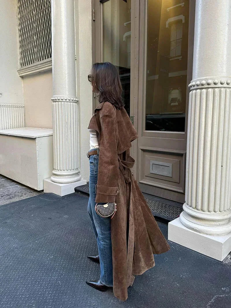 Women's trench coat with belt and lapel collar