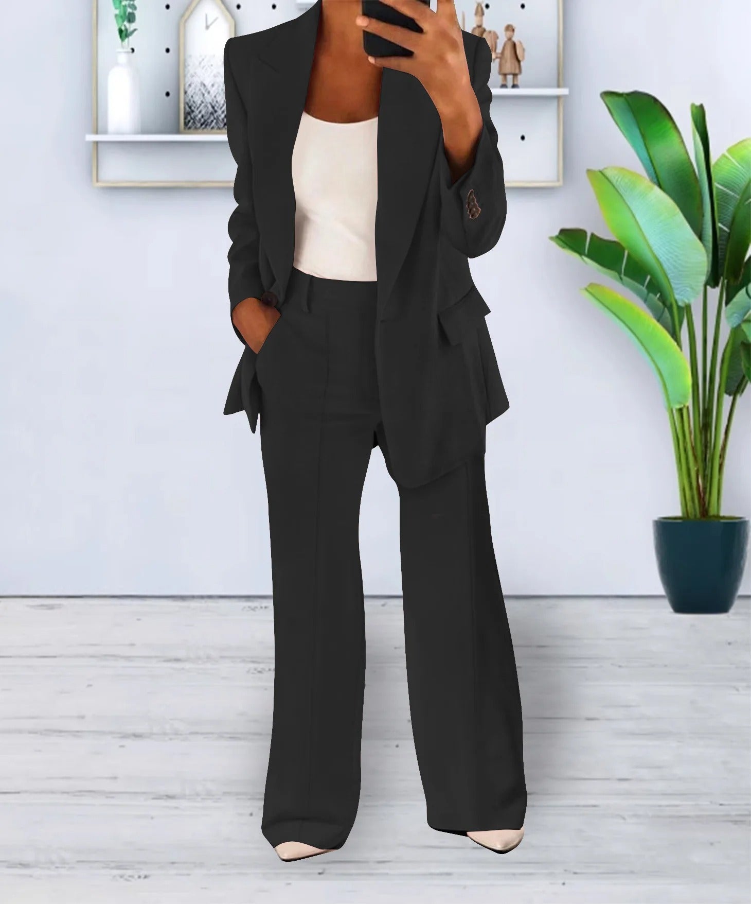Women's two-piece set with blazer and trousers