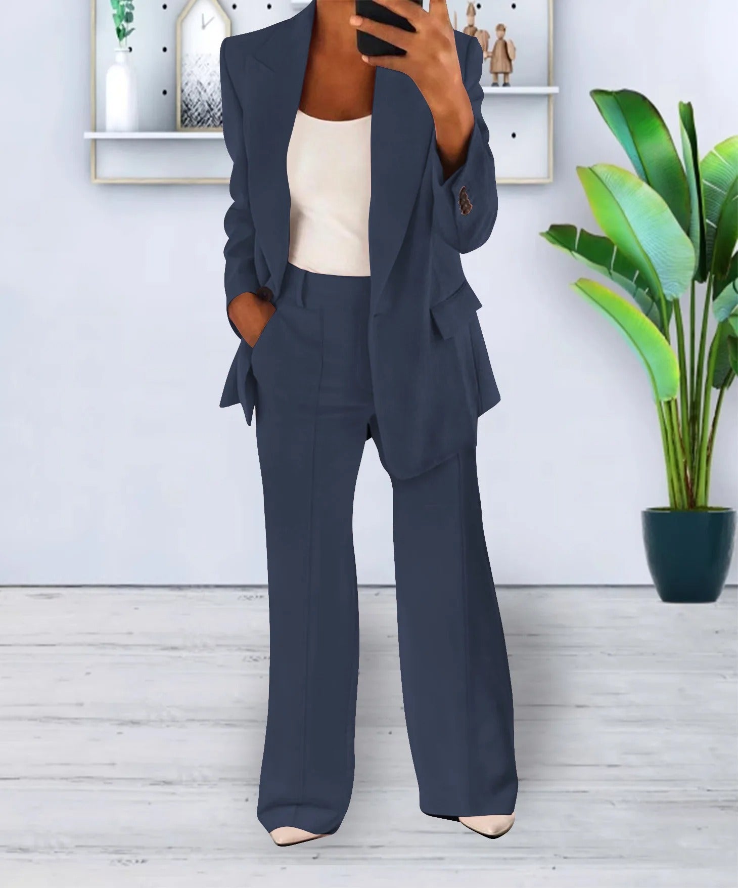 Women's two-piece set with blazer and trousers