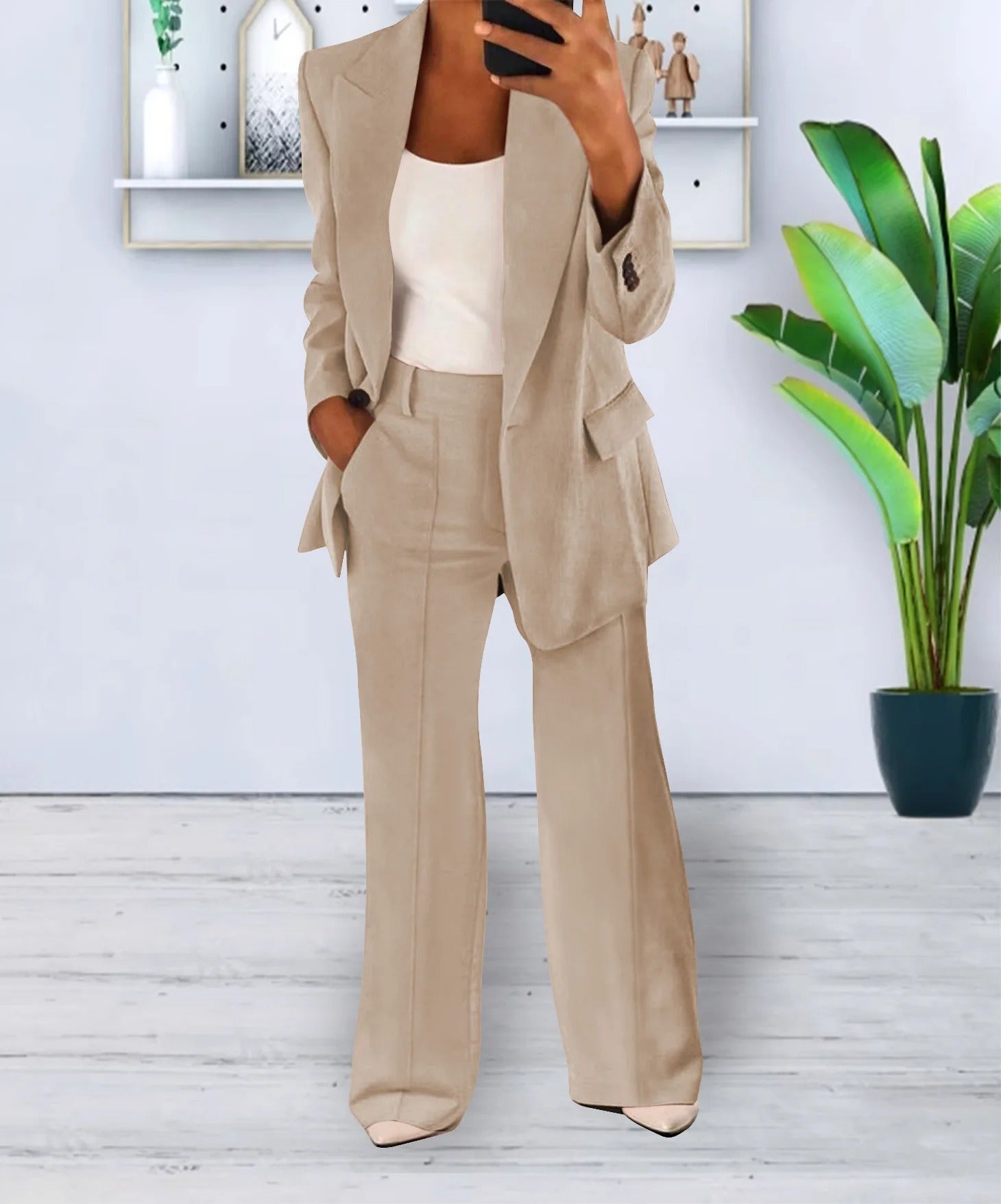 Women's two-piece set with blazer and trousers