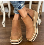 Women's urban slip-on boots with padded insole