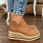 Women's urban slip-on boots with padded insole