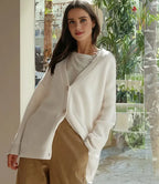 Women's V-neck cardigan with button fastening