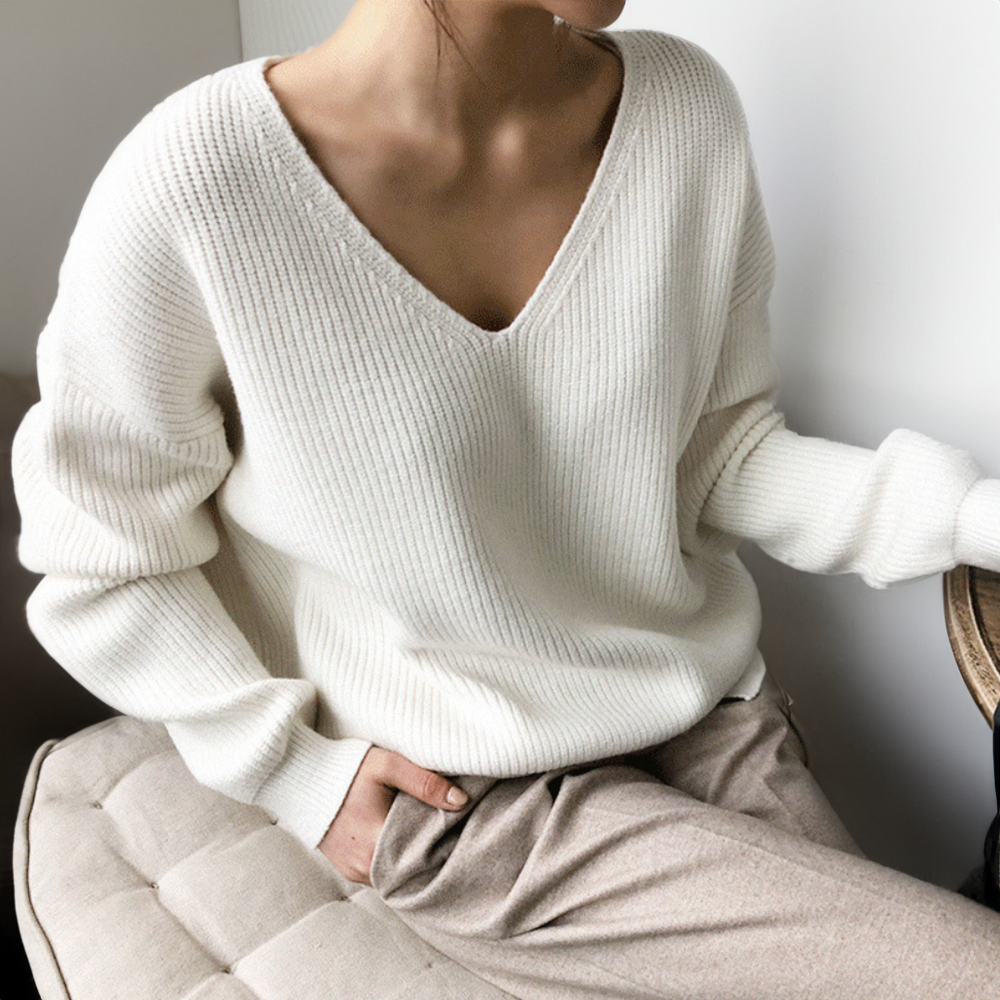 Women's V-neck pullover