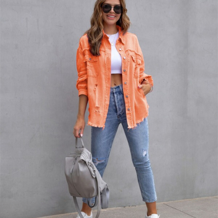 Women's vintage-inspired jacket with front fastening