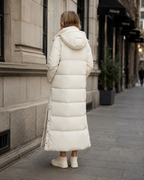 Women's windproof winter jacket with long sleeves