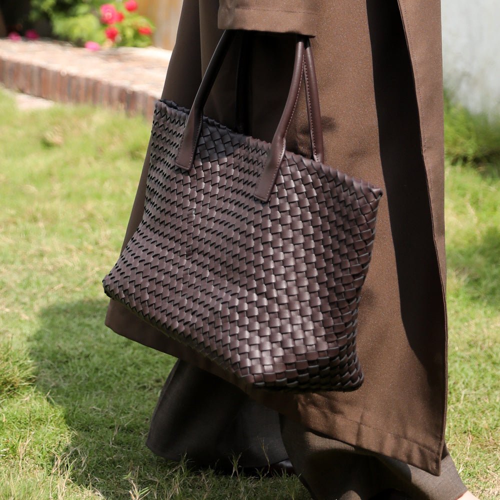 Women's woven tote bag with top handles