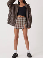 Women's zip-front leather jacket with pockets